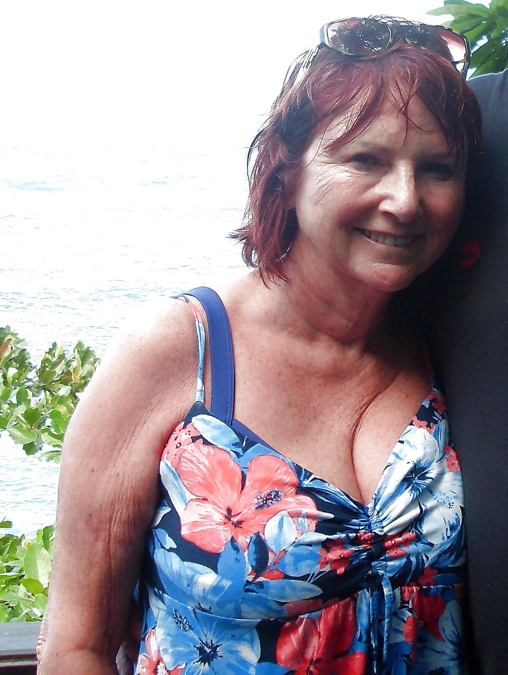 22P Perfect Mature Wife