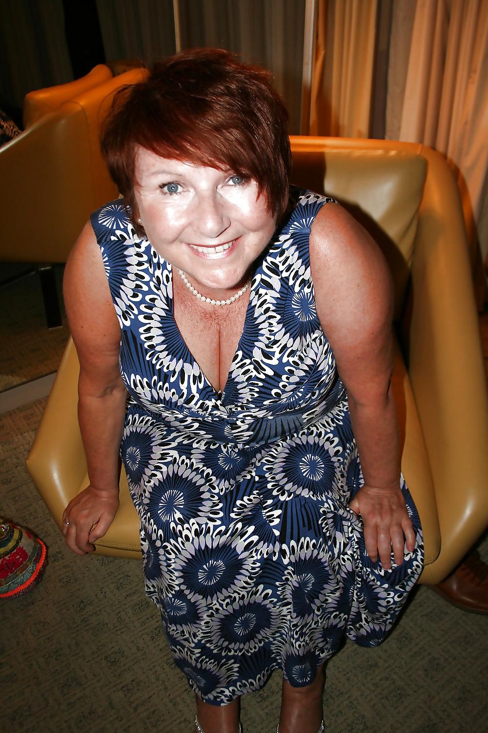 22P Perfect Mature Wife