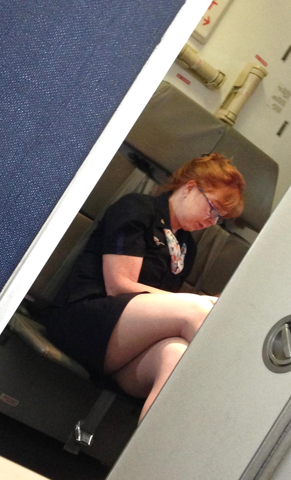 21P FIRST CLASS LEG SHOW FROM THE FIRST CLASS FLIGHT ATTENDANT