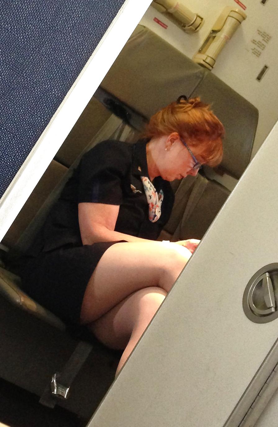21P FIRST CLASS LEG SHOW FROM THE FIRST CLASS FLIGHT ATTENDANT