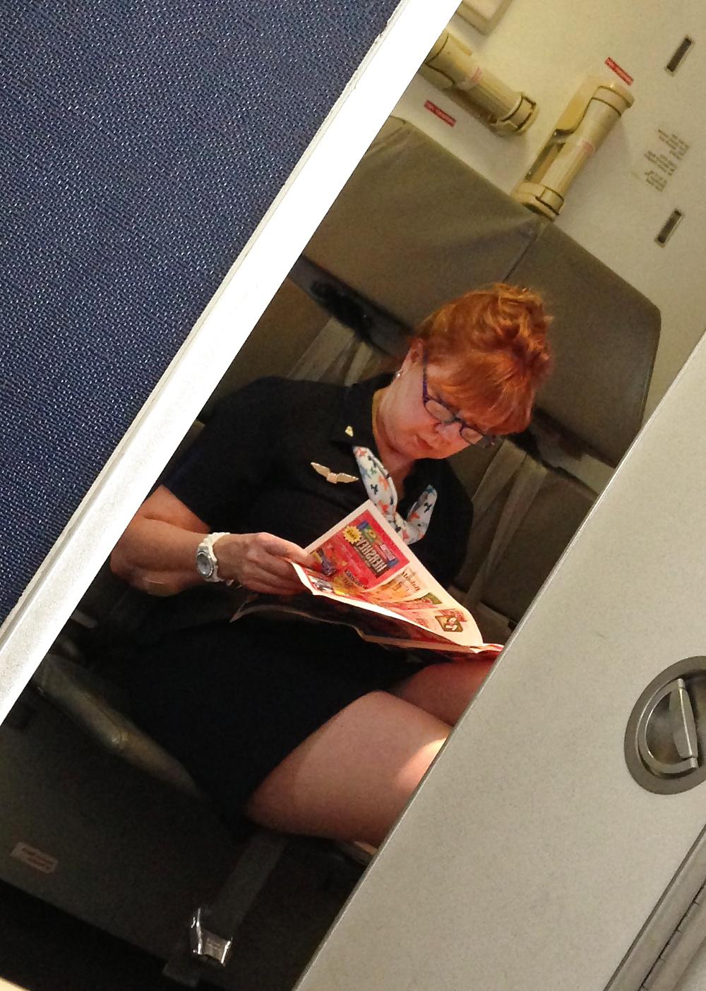 21P FIRST CLASS LEG SHOW FROM THE FIRST CLASS FLIGHT ATTENDANT