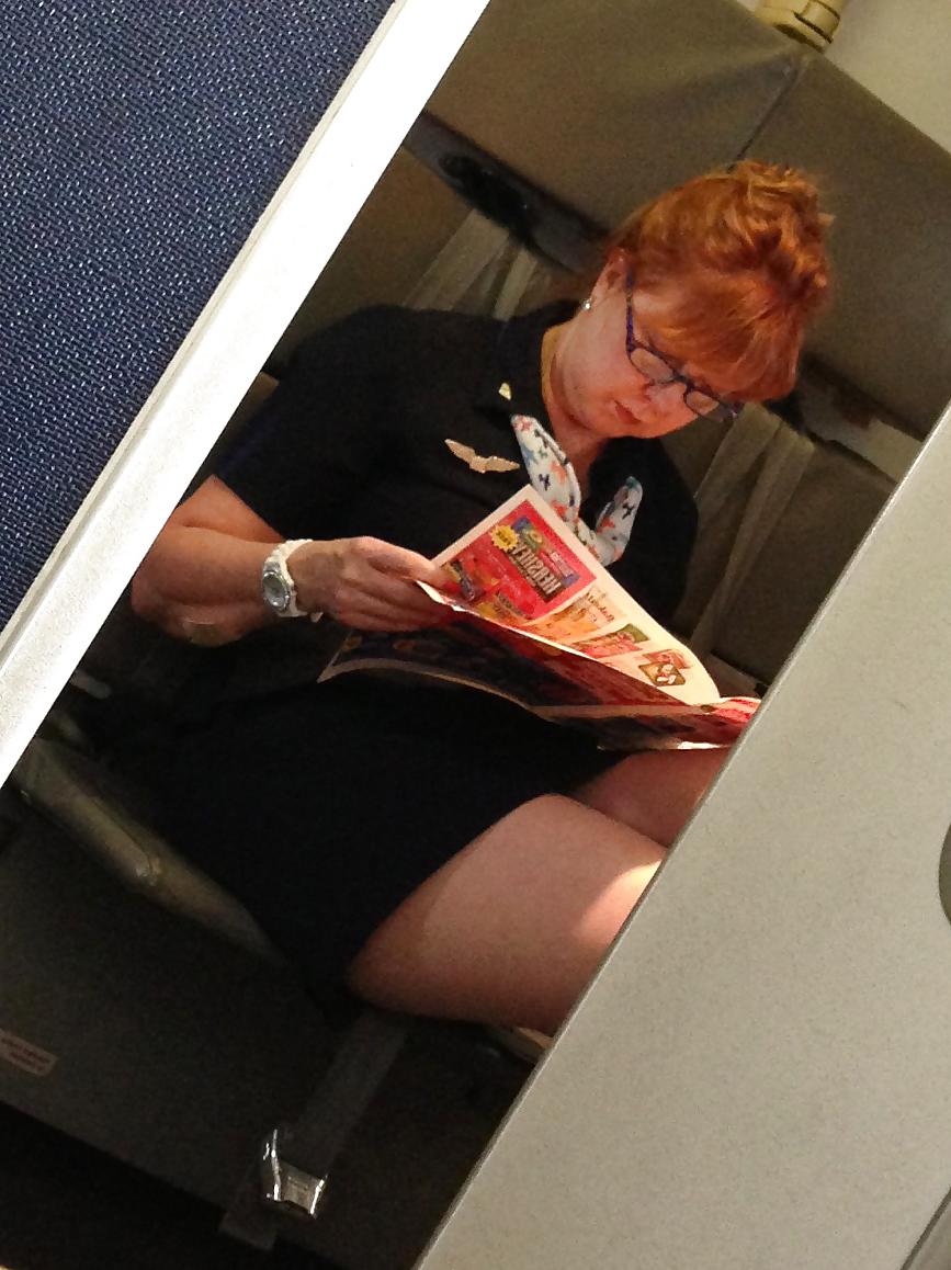 21P FIRST CLASS LEG SHOW FROM THE FIRST CLASS FLIGHT ATTENDANT