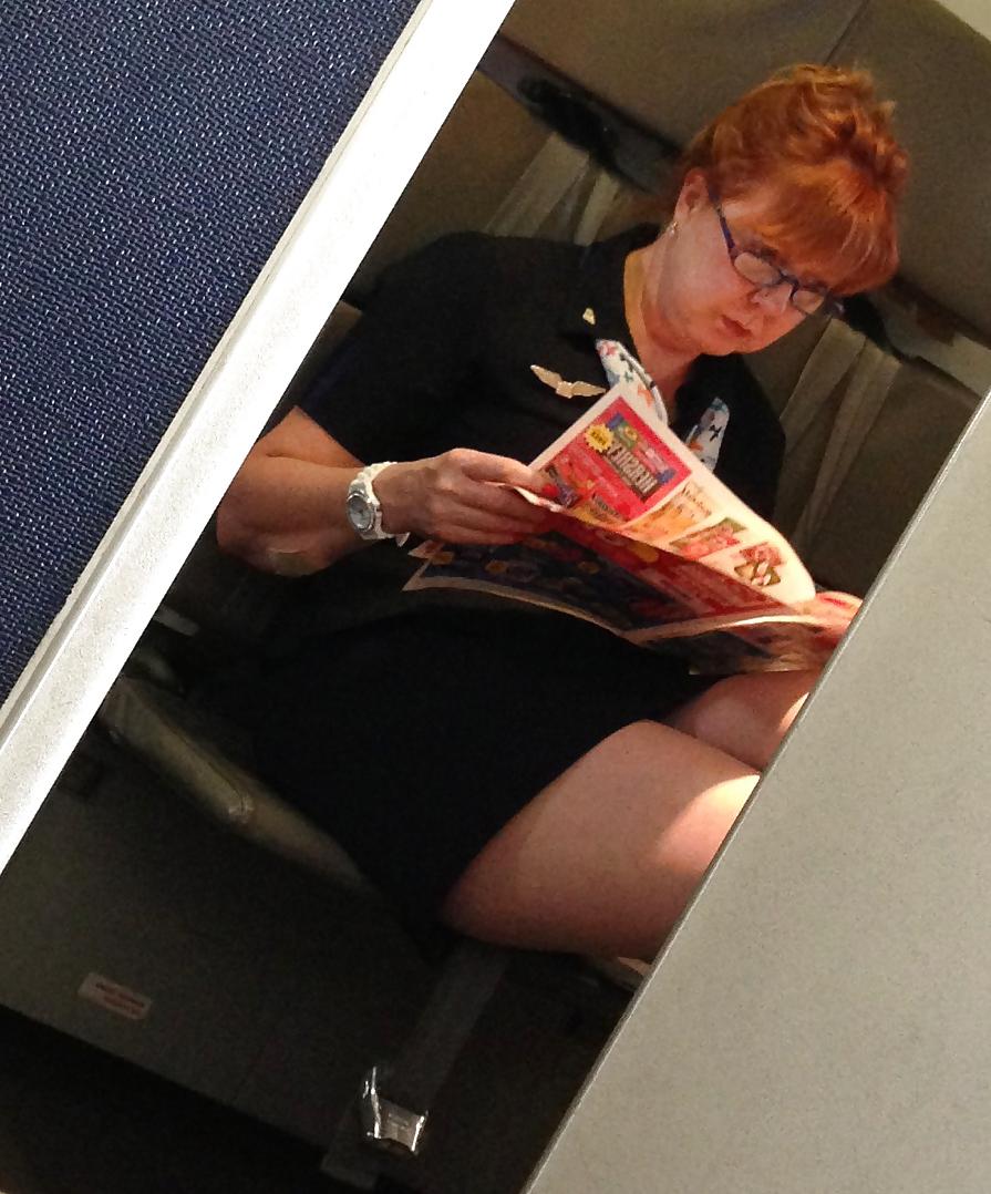 21P FIRST CLASS LEG SHOW FROM THE FIRST CLASS FLIGHT ATTENDANT