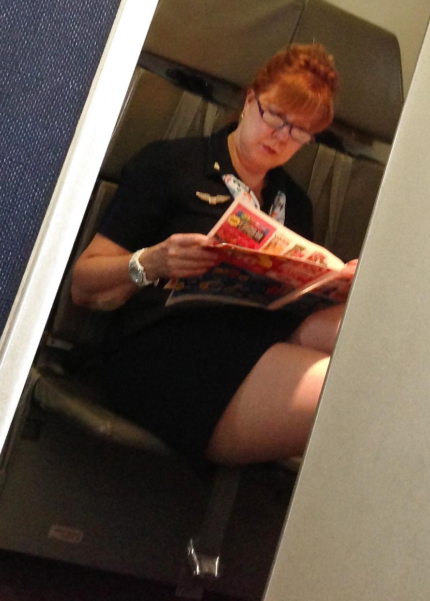 21P FIRST CLASS LEG SHOW FROM THE FIRST CLASS FLIGHT ATTENDANT