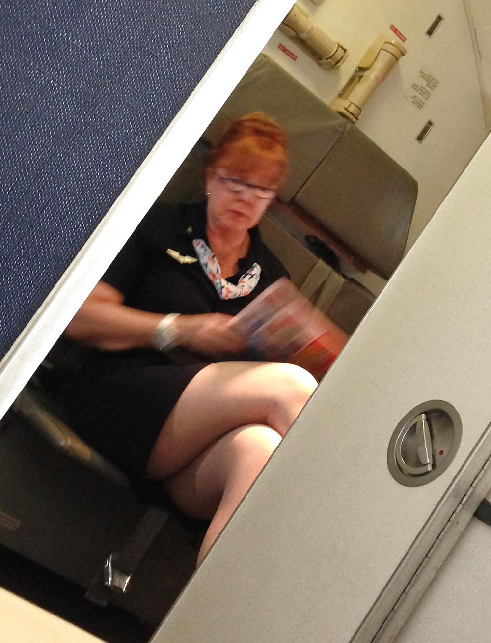 21P FIRST CLASS LEG SHOW FROM THE FIRST CLASS FLIGHT ATTENDANT