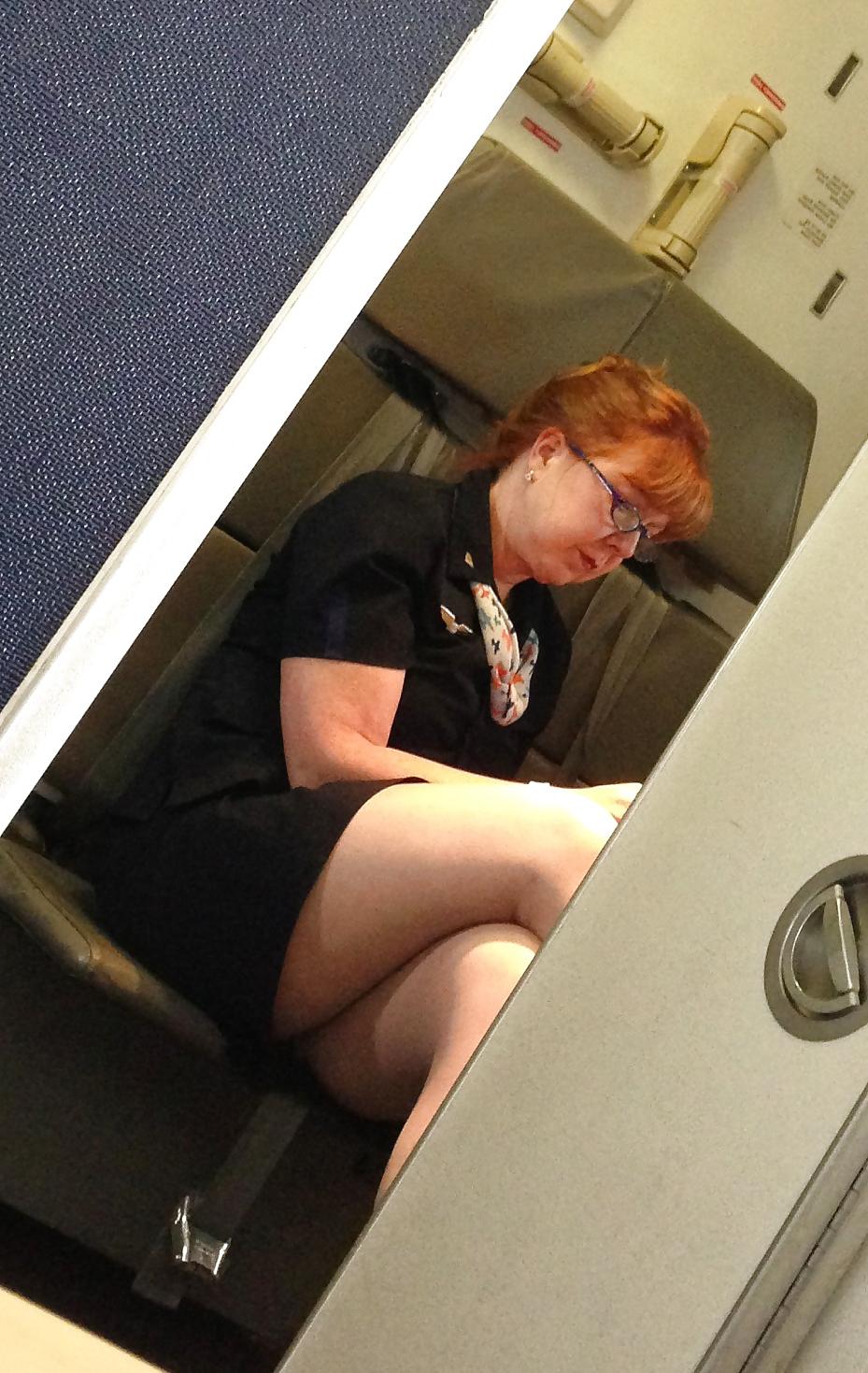 21P FIRST CLASS LEG SHOW FROM THE FIRST CLASS FLIGHT ATTENDANT