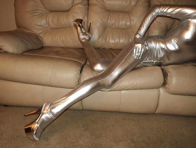 17P Her shiny body