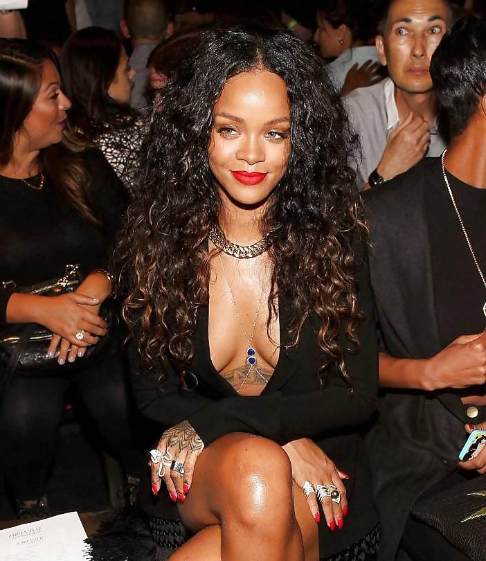 15P Rihanna NYC Fashion Show