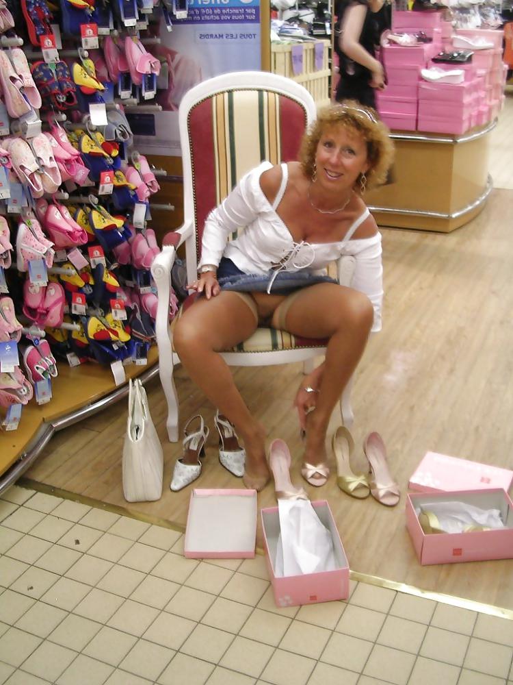 25P Shoe Store Upskirt 1