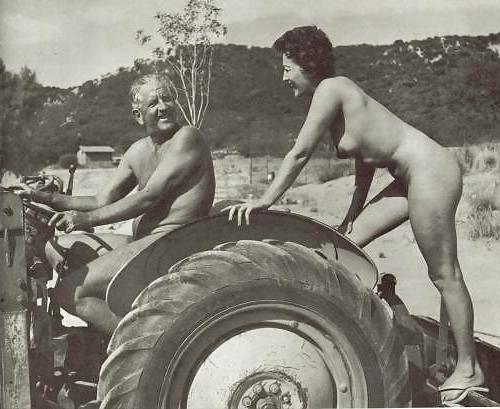 15P Naked couple vintage.