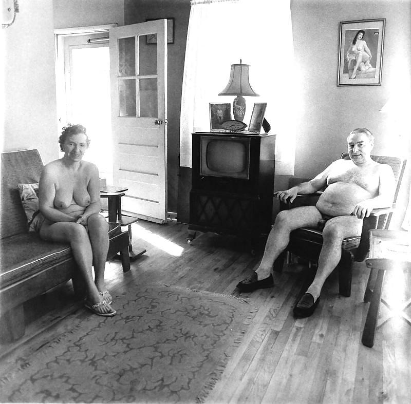 15P Naked couple vintage.