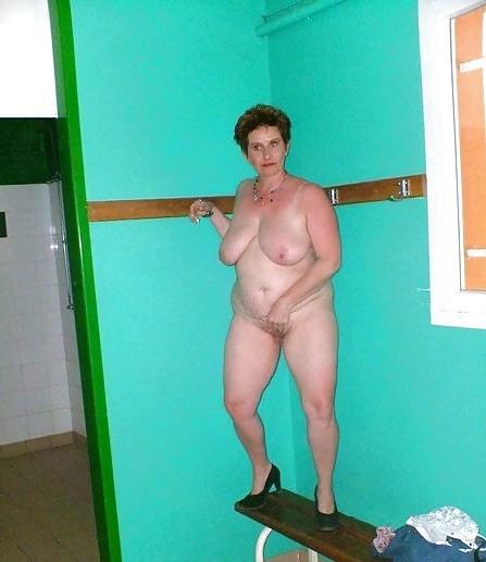 15P Get nude or loose your job