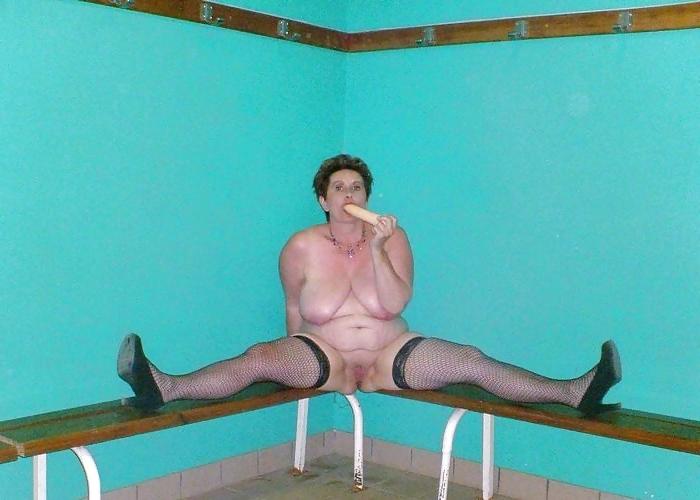 15P Get nude or loose your job