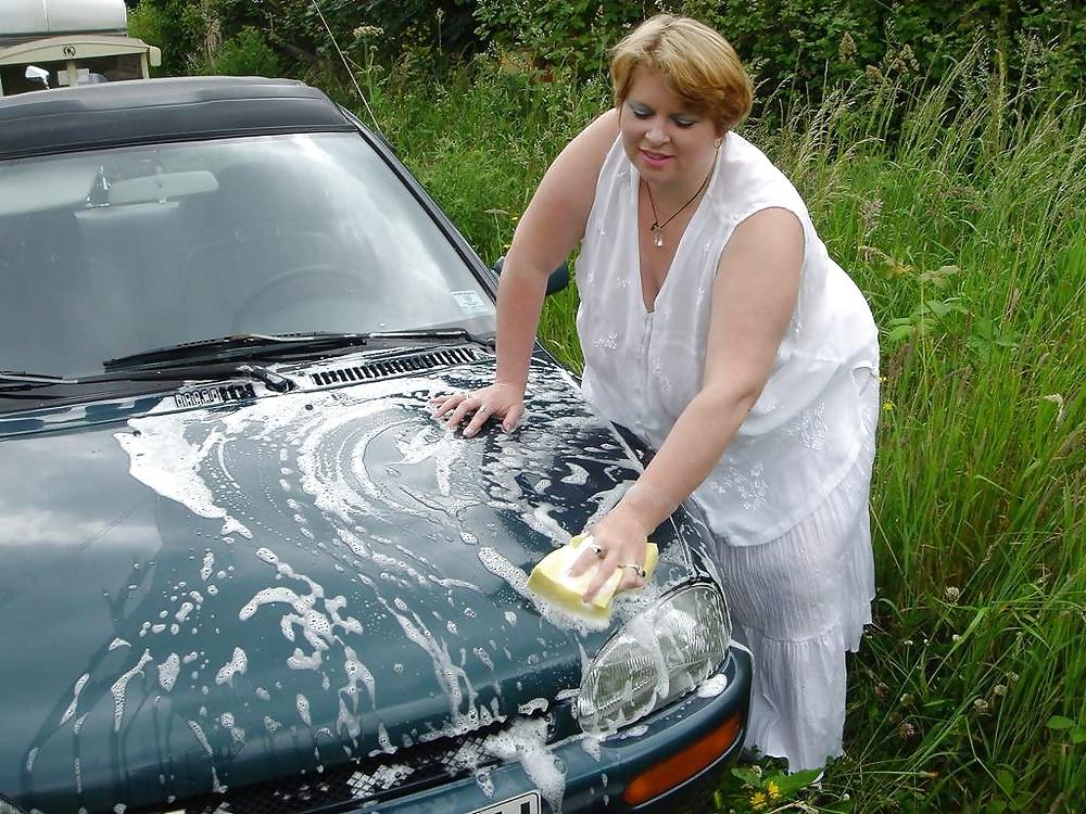 25P Naked Car Wash 01