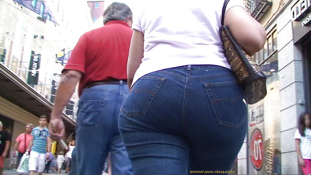 5P Candid asses from GLUTEUS DIVINUS