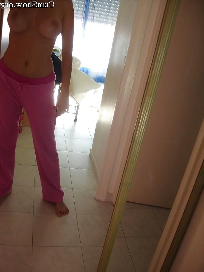 25P Hot young gf with big perfect titties
