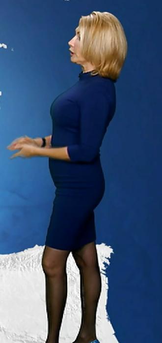 25P Une cougar presentatrice TV