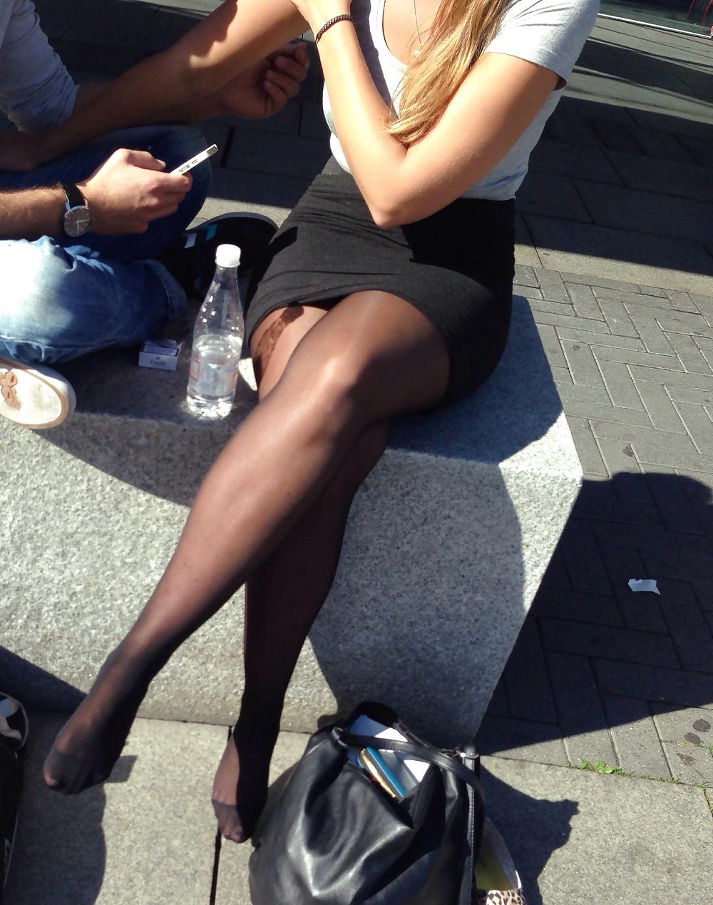 6P Candid pantyhose feet at airport
