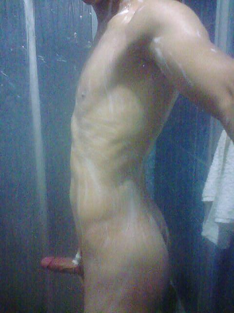 11P Hot twink in shower