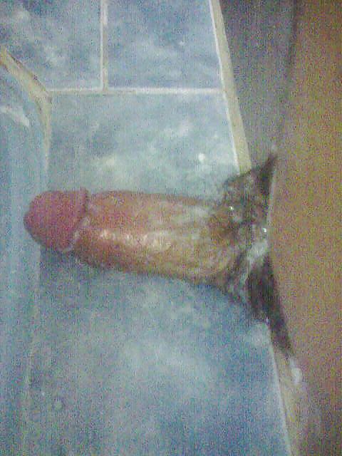 11P Hot twink in shower