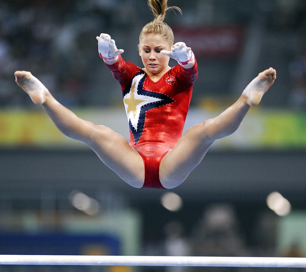 10P Foto-shop samples on cute gymnastics