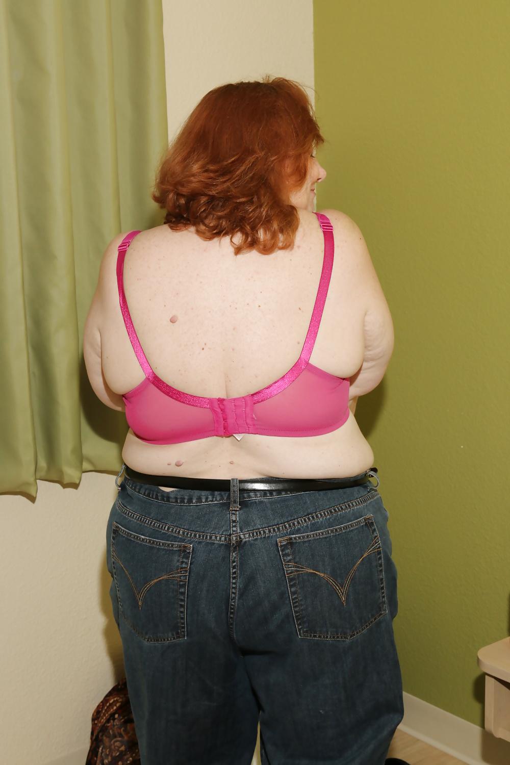 25P Shy BBW hotel photoshoot