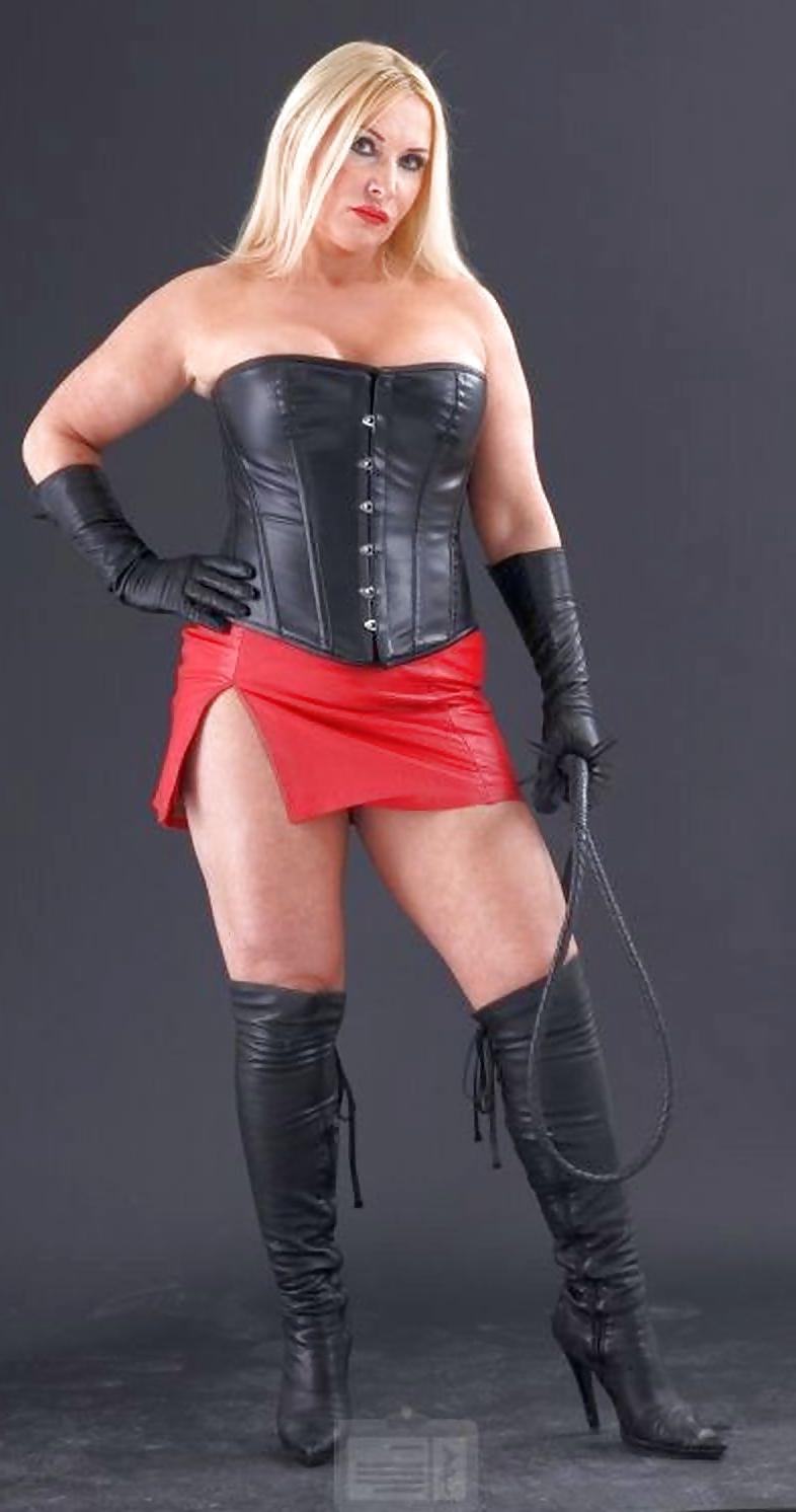 25P Boots The Queen of Fetish for Fetish Queens