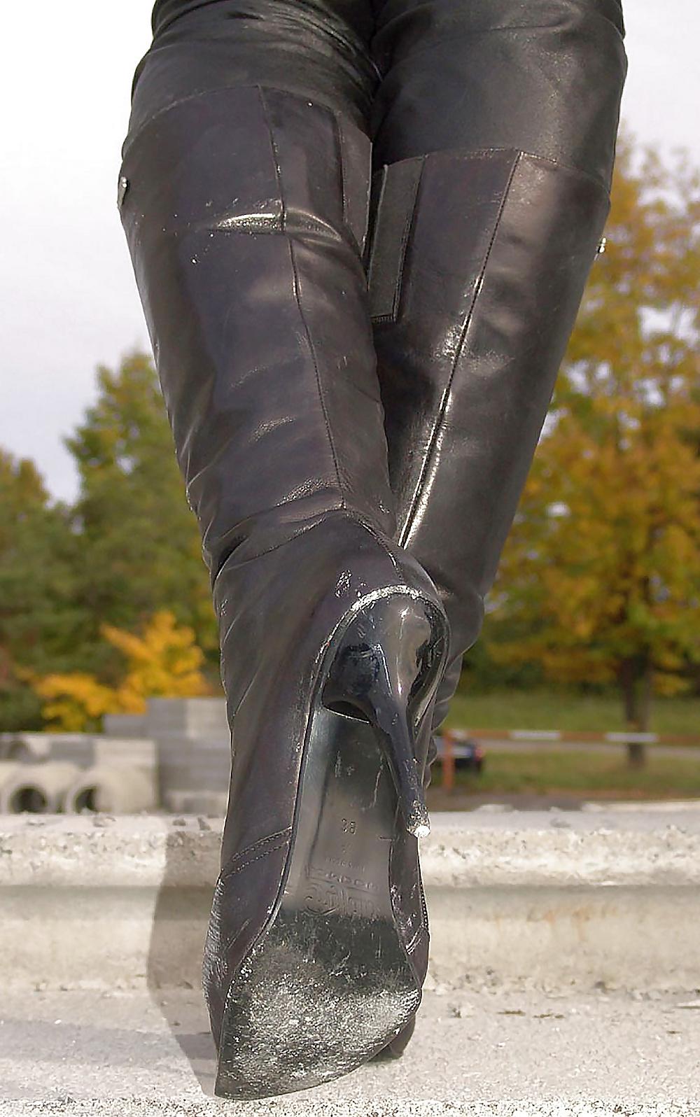 25P Boots The Queen of Fetish for Fetish Queens