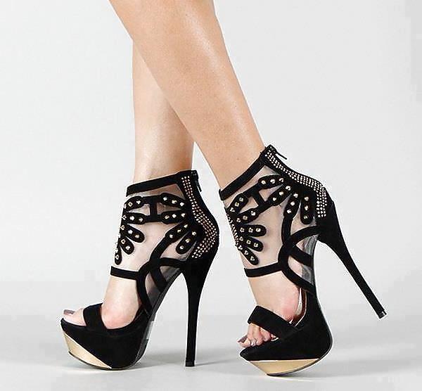25P Boots The Queen of Fetish for Fetish Queens