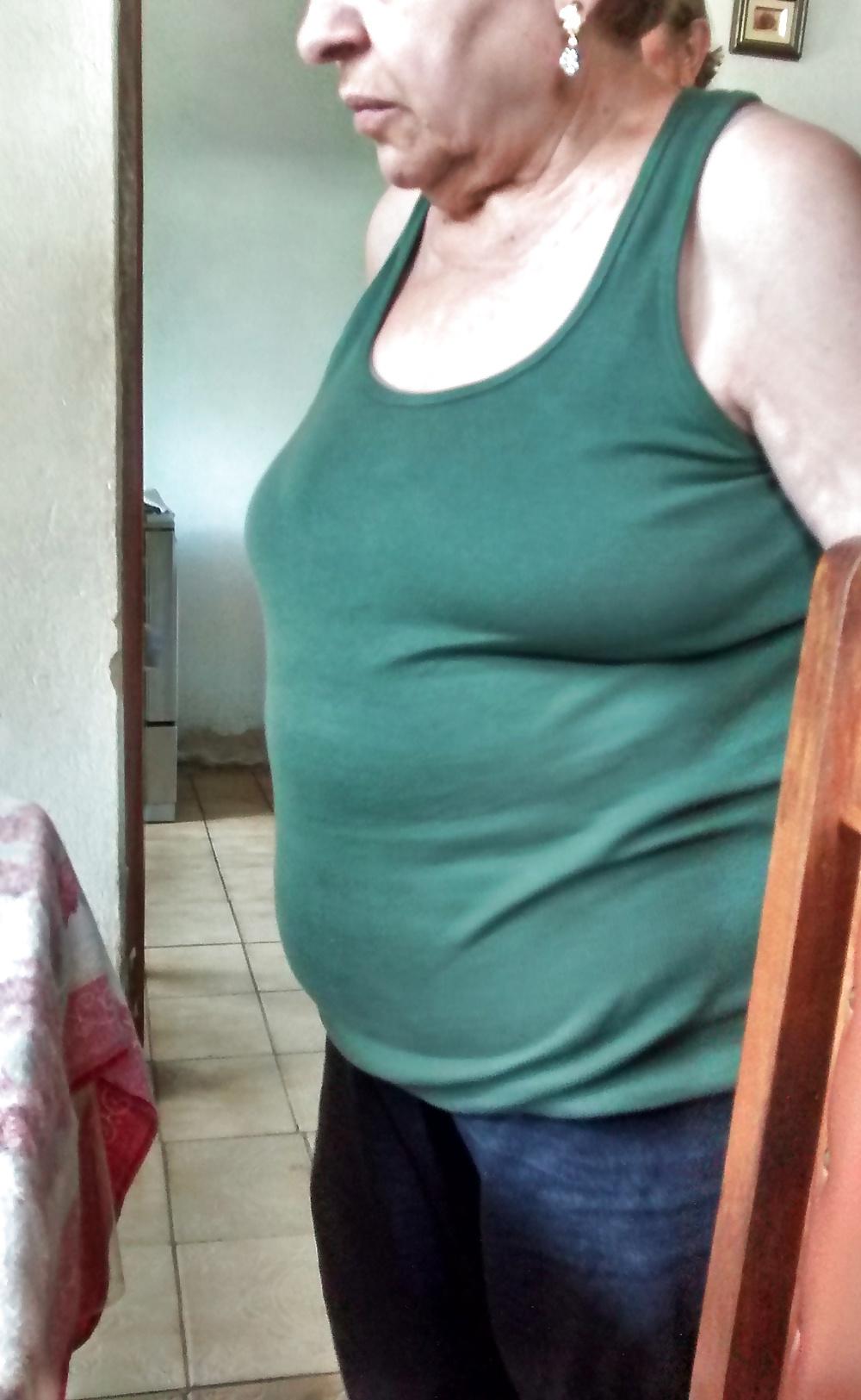 5P Mrs Janete 79 yo and her provacativ tits and belly part 2