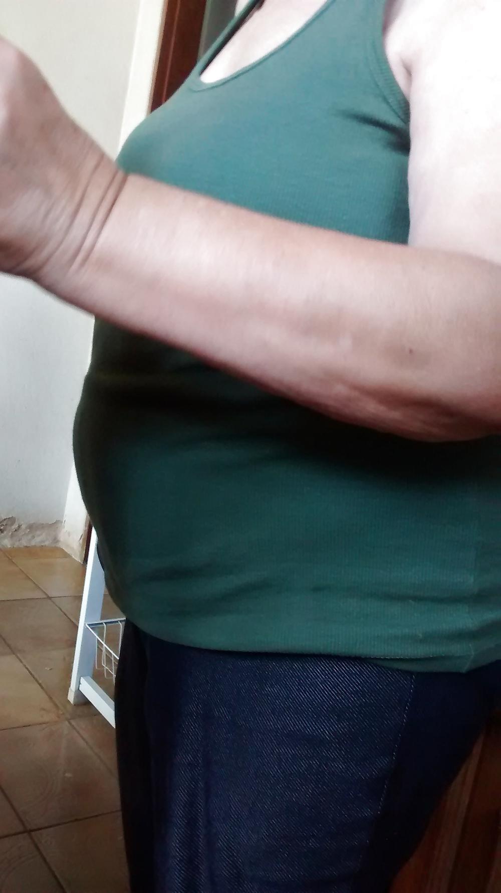 5P Mrs Janete 79 yo and her provacativ tits and belly part 2