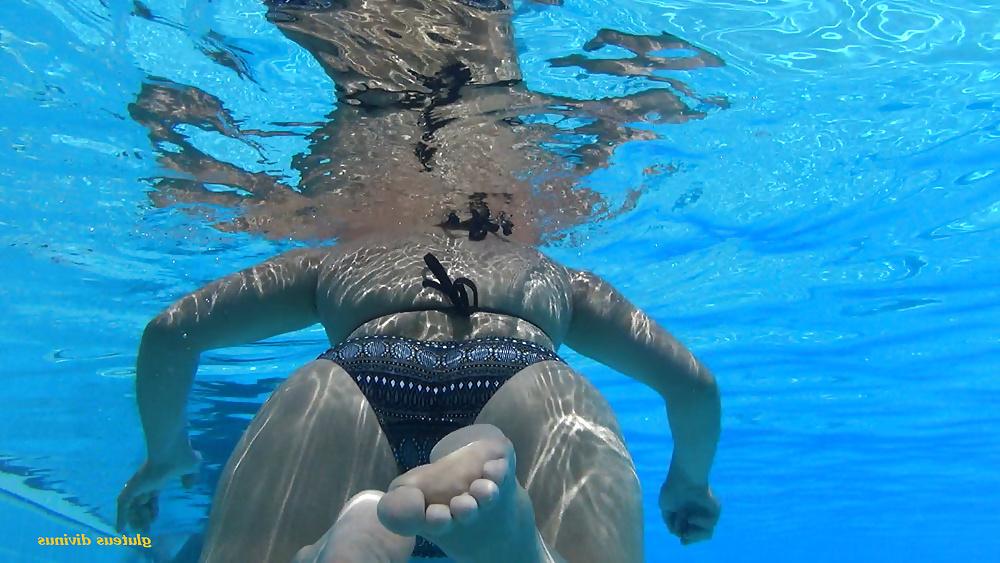 16P Candid asses from GLUTEUS DIVINUS