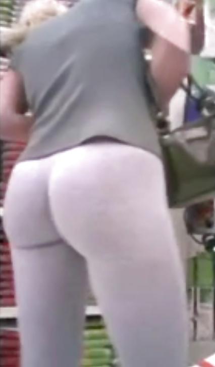 25P MILF in Grey Yoga Pants (blonde)