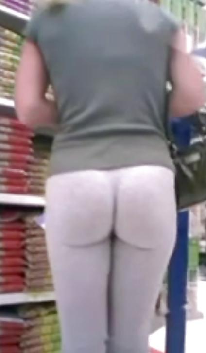 25P MILF in Grey Yoga Pants (blonde)