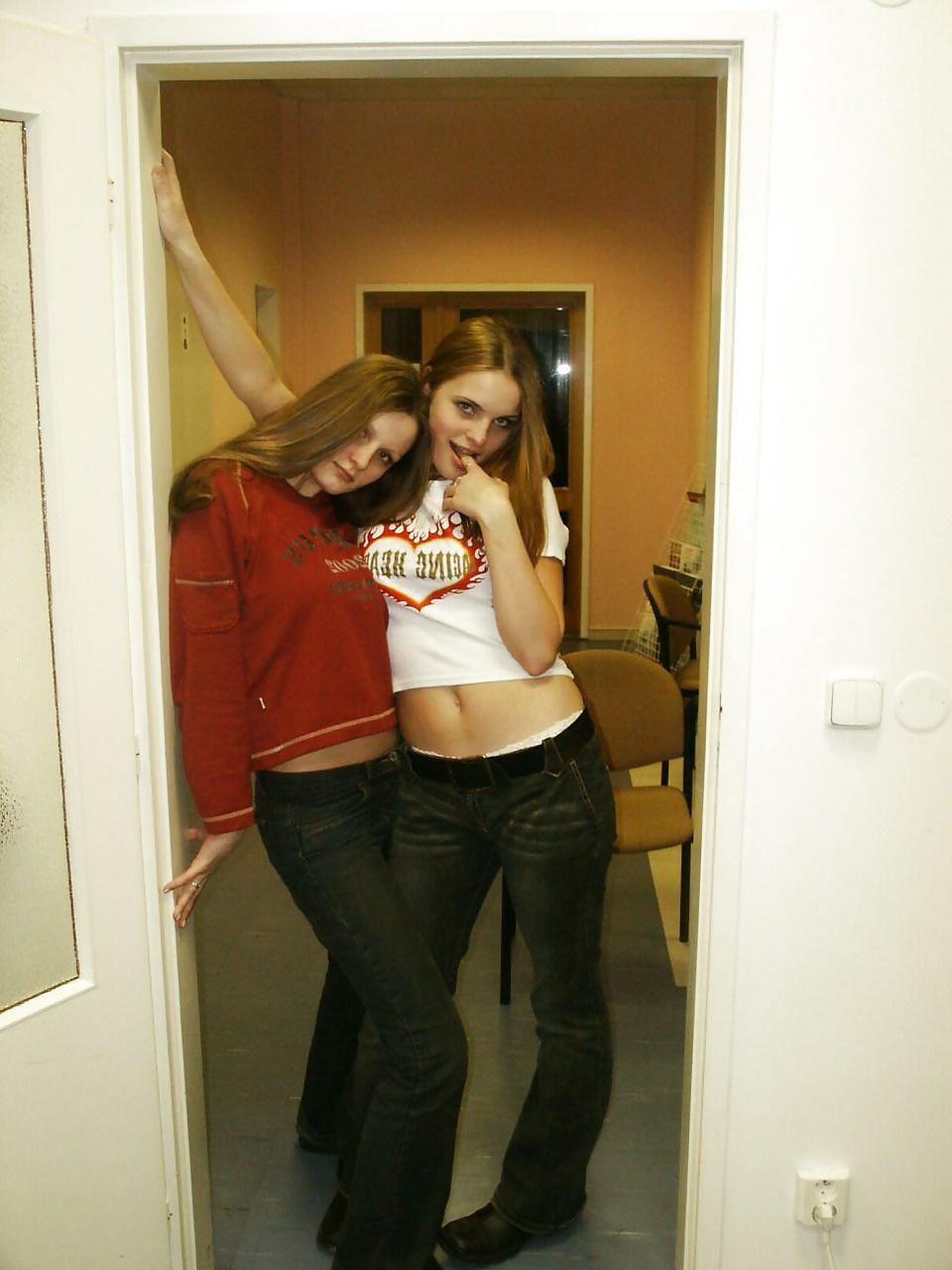 25P Mädchen in der Sauna