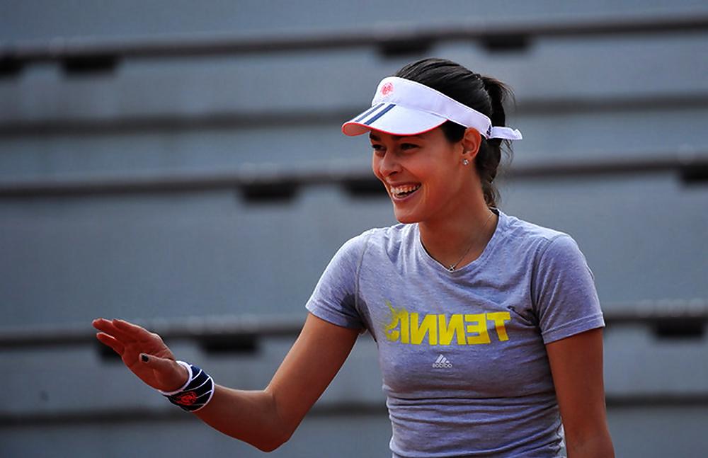 25P Few more random Ana Ivanovic pics
