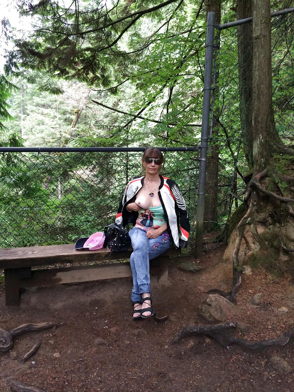 10P Cougar Horny 
