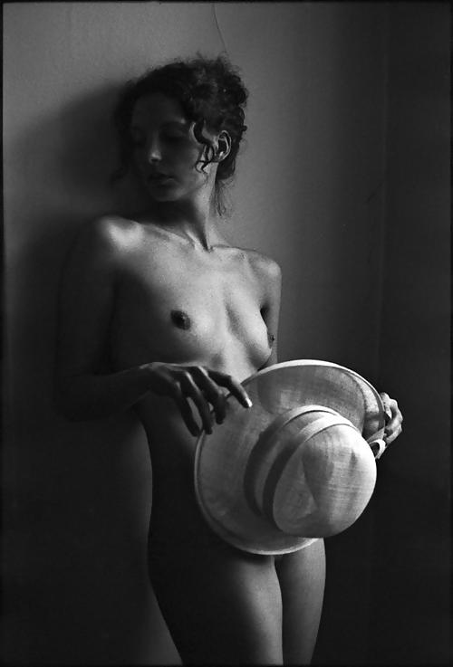 25P Perfect Storm - Beautiful Ladies In Their Hats