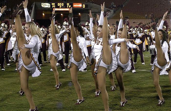 25P Cheerleaders - pantyhose and camel toes (non-nude)