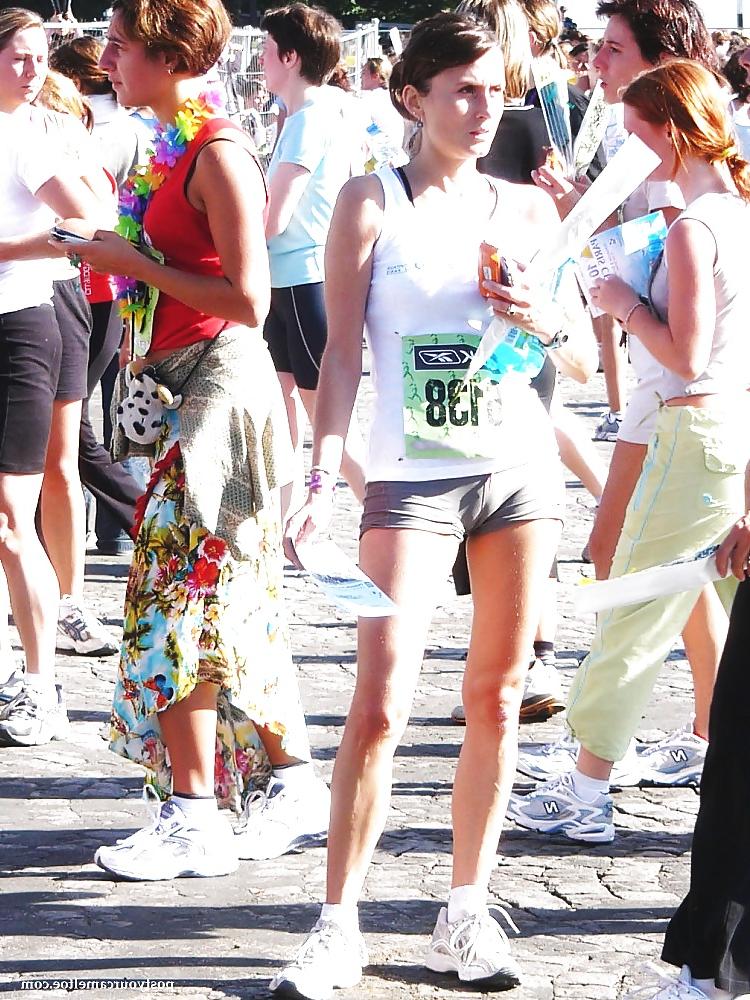 25P Sports Cameltoe And Asses