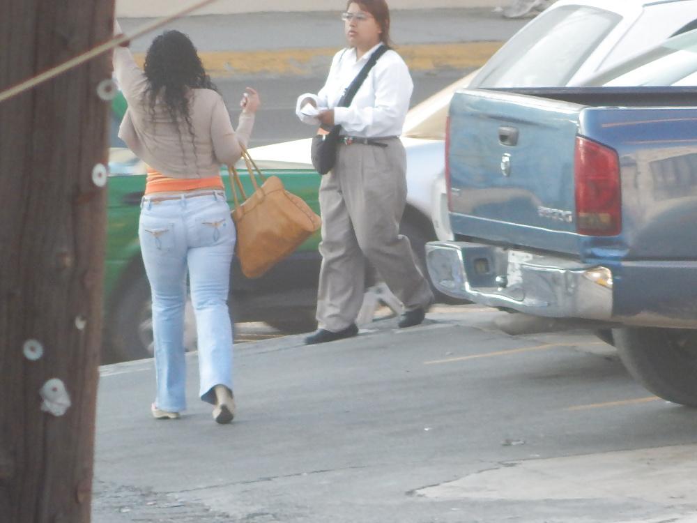 25P Culos Amigables
