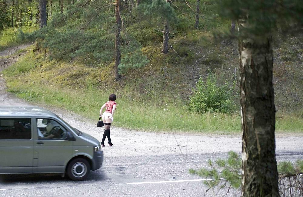 13P Mature street hooker at job