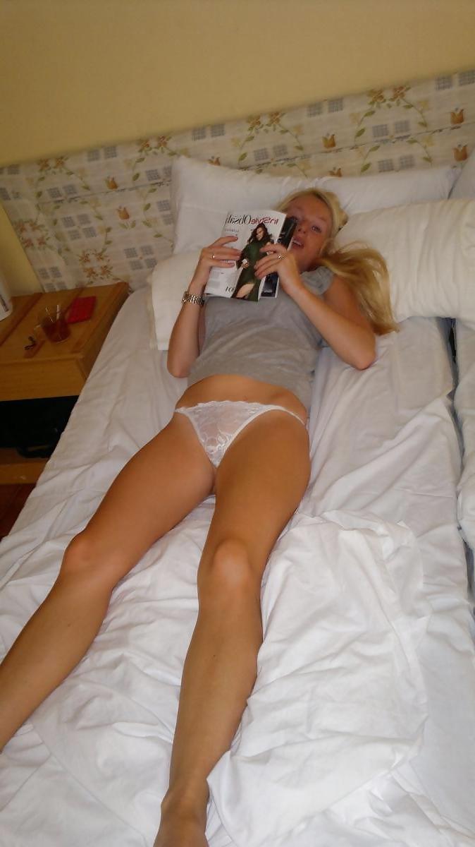 25P Hot Young Couple