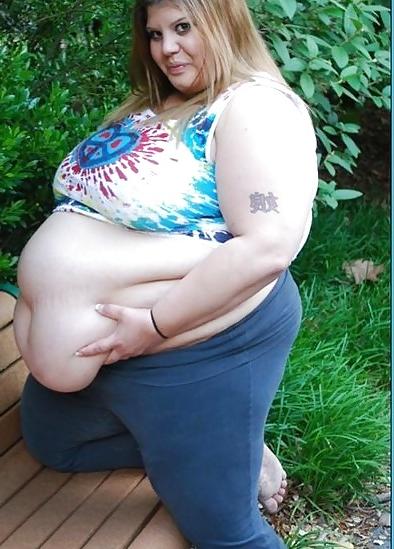 25P SSBBW belly pics 11