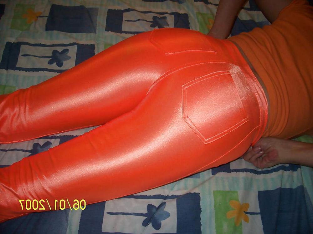25P RED SPANDEX DISCO PANTS