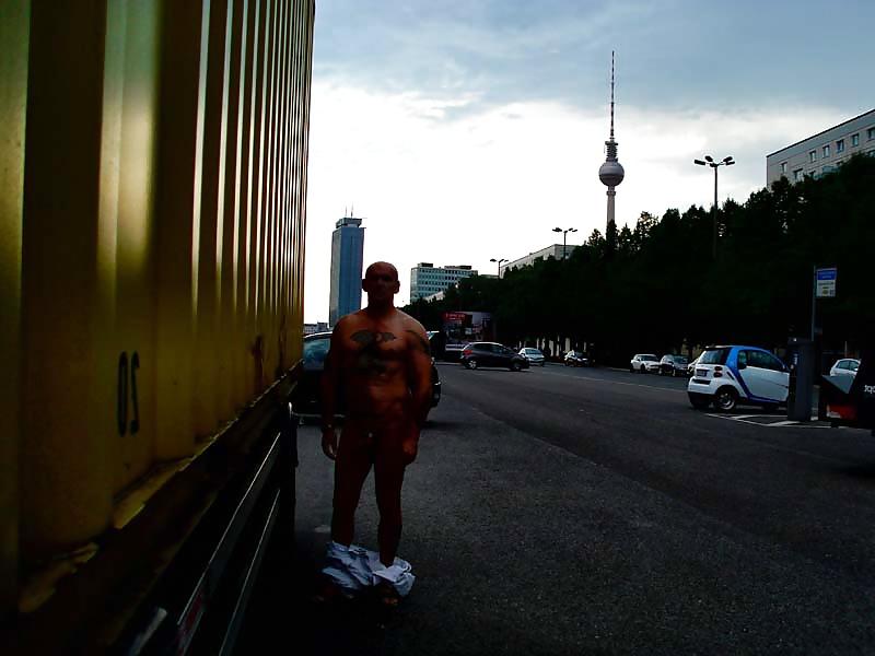 17P Berlin - fast ganz nackt