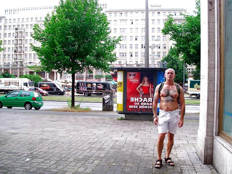 17P Berlin - fast ganz nackt