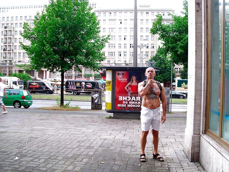 17P Berlin - fast ganz nackt