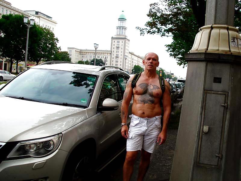 17P Berlin - fast ganz nackt