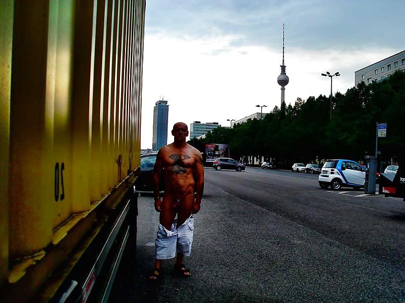17P Berlin - fast ganz nackt